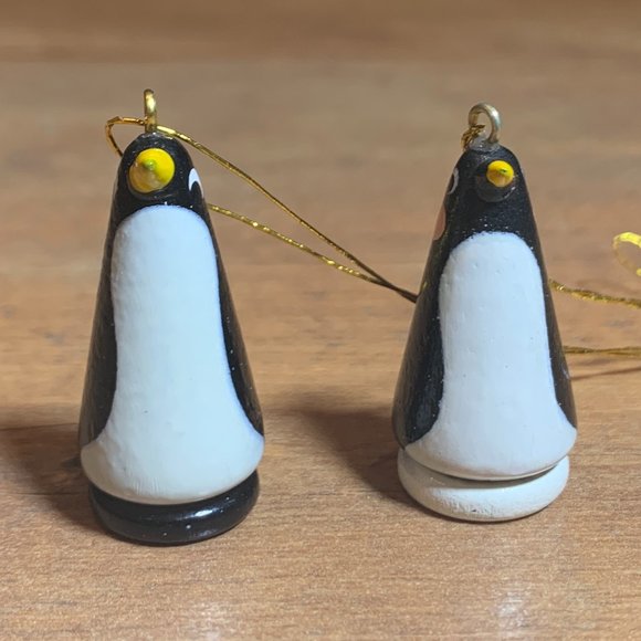 425. Avon Noah's Ark Wooden Penguin Ornaments - Picture 8 of 8